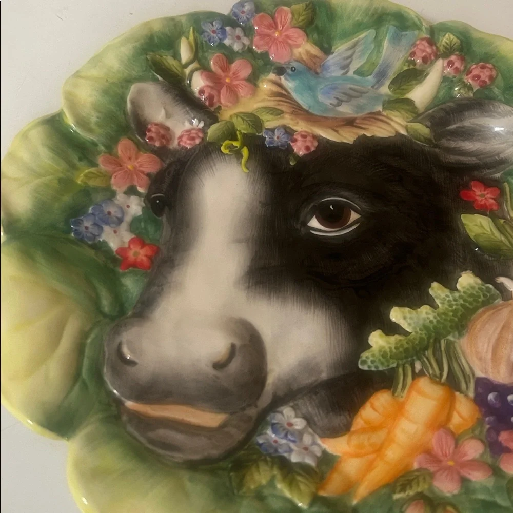 Fitz and Floyd Country Chic Handcrafted Detailed Plate with cow bird & flowers - Picture 3 of 6